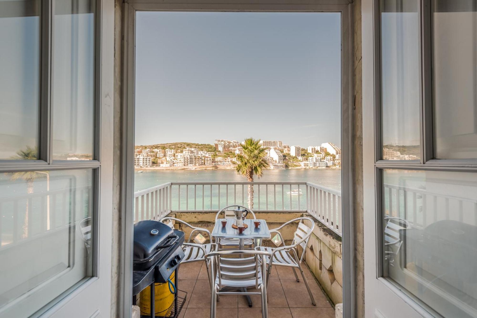 Blue Harbour 2 Bedroom Seafront Apartments With Stunning Seaviews - By Getawaysmalta San Pawl il-Baħar Eksteriør bilde